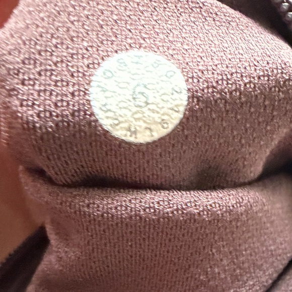 Lululemon Pace Rival Crop *22"
Cherry Cola - Picture 10 of 10